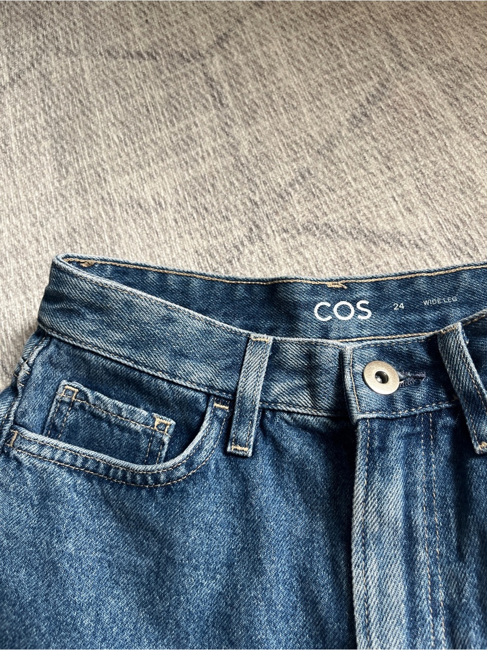 COS Denim High-Rise Jean Shorts in Medium Blue - Picture 3 of 3